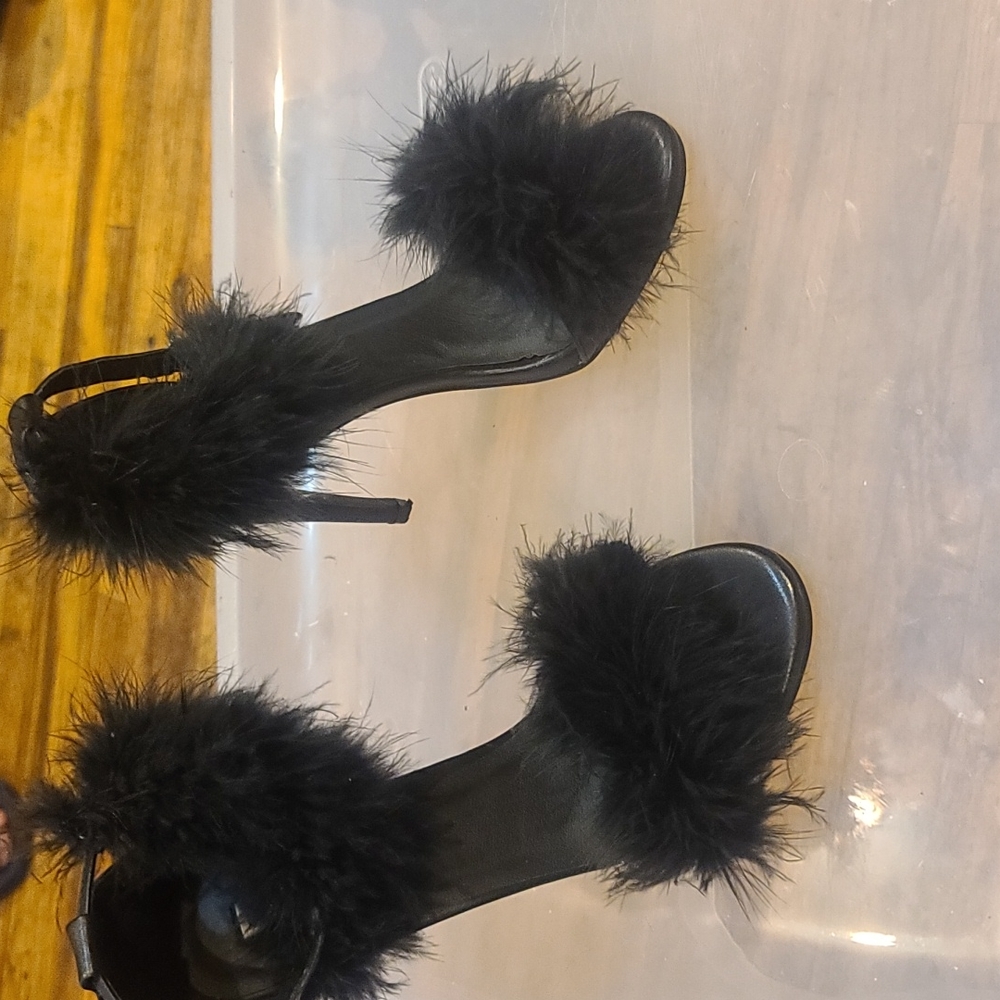 Lady shoes.